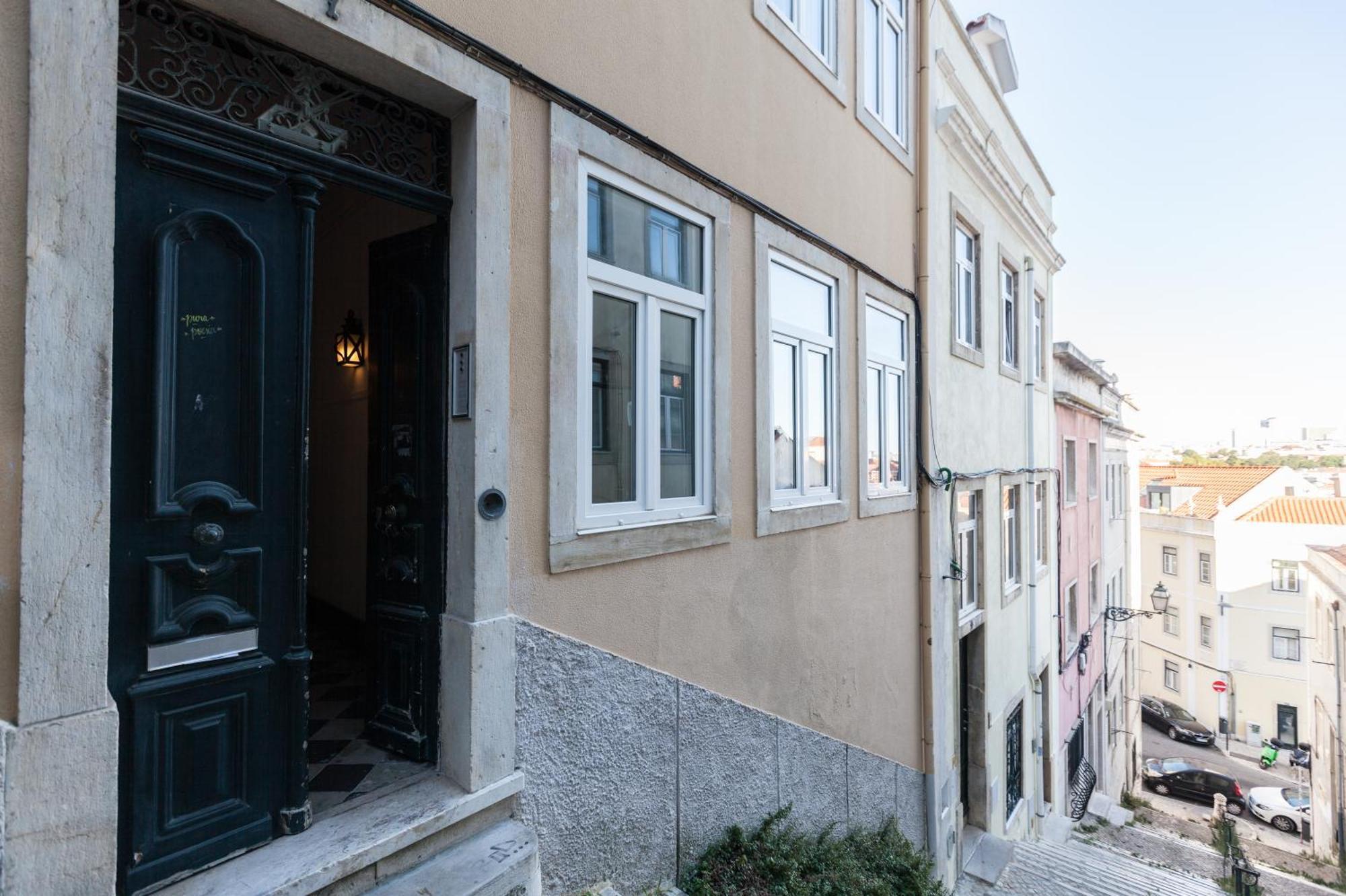 Flh Graca Charming Duplex With Small Pool Lisbon Exterior photo